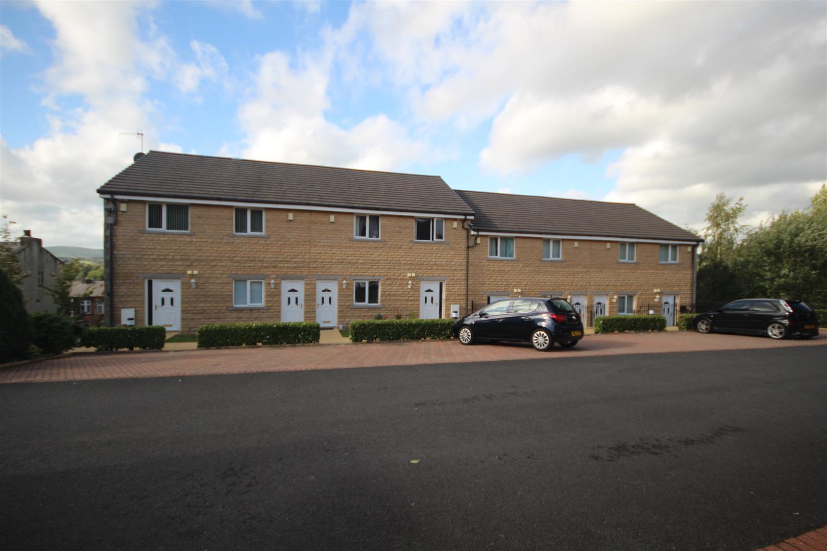 2 bedroom apartment For Sale in Colne - IMG_8912.jpg
